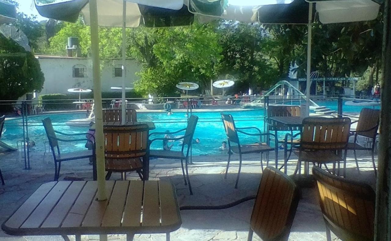 Hotel Balneario Tzindejeh Tasquillo Екстериор снимка