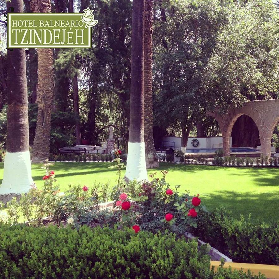 Hotel Balneario Tzindejeh Tasquillo Екстериор снимка