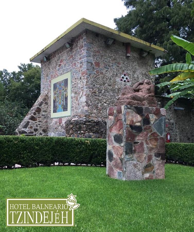 Hotel Balneario Tzindejeh Tasquillo Екстериор снимка