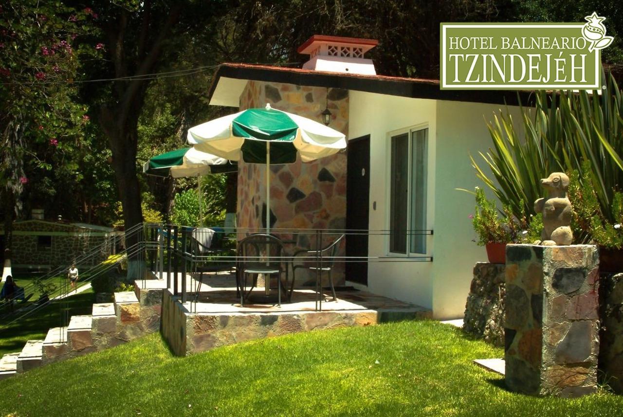 Hotel Balneario Tzindejeh Tasquillo Екстериор снимка