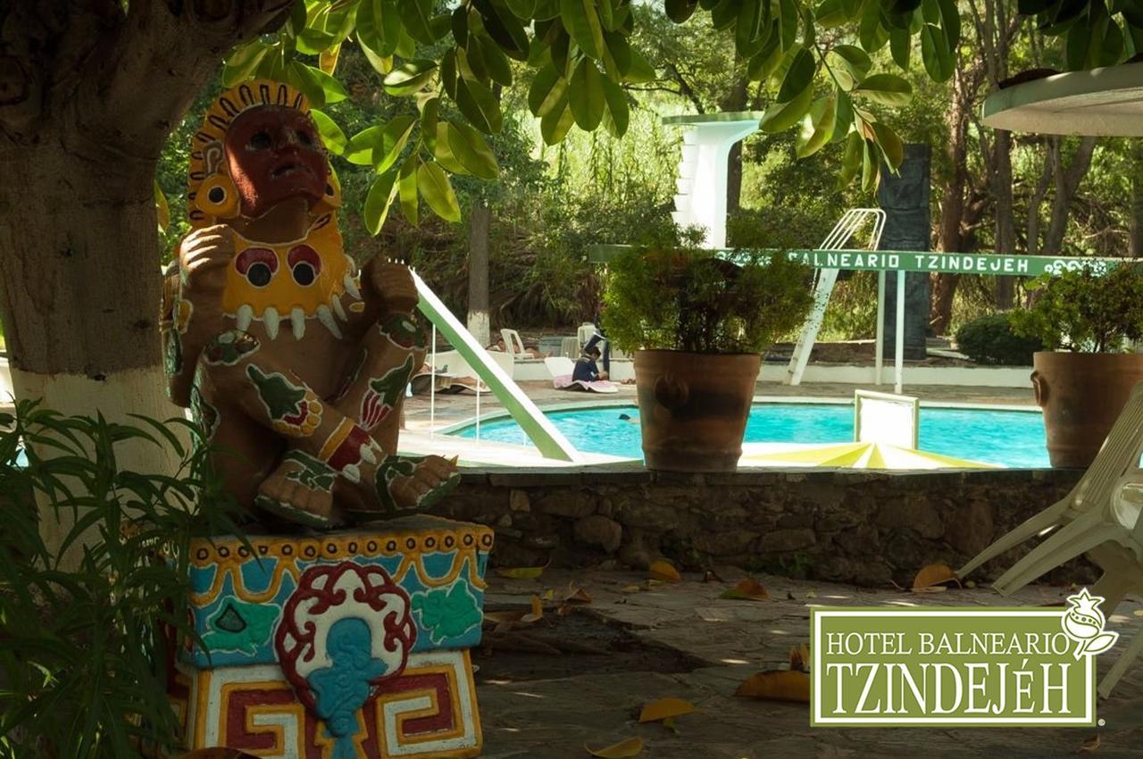 Hotel Balneario Tzindejeh Tasquillo Екстериор снимка